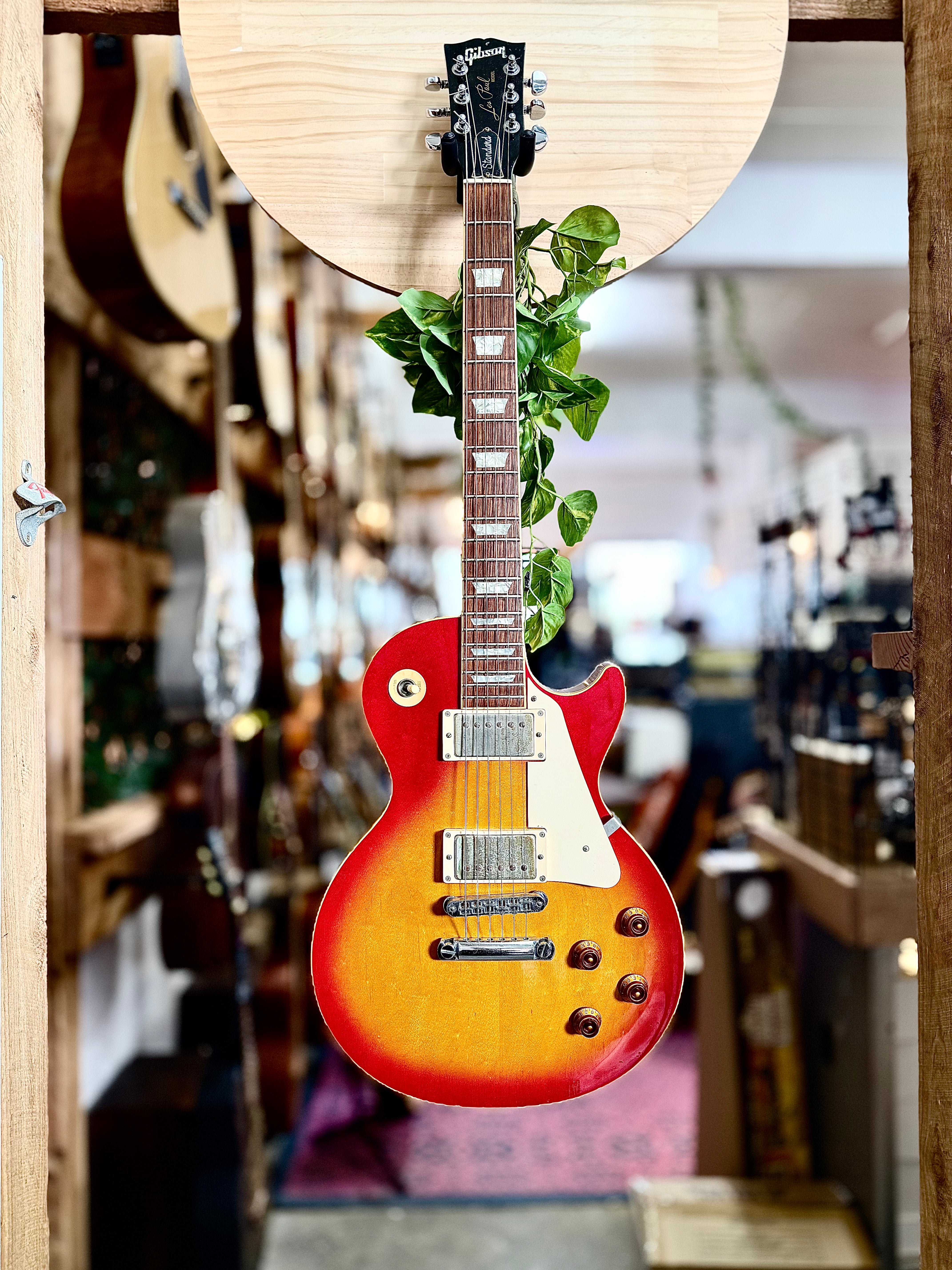 Gibson | Les Paul Standard | Cherryburst | 2000 | Pre-Loved Gibson | Les Paul Standard | Cherryburst | 2000 | Pre-Loved